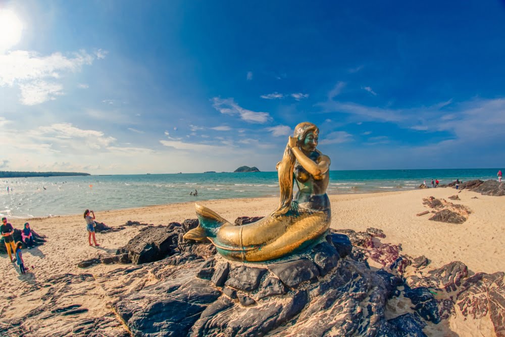 Samila Beach,Thai-Malaysia border