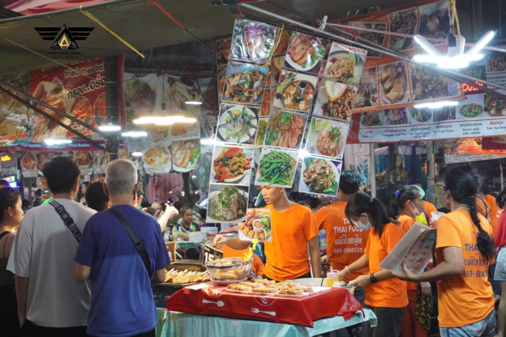 4 Tips for Shopping and Enjoying Food at Chatuchak! 