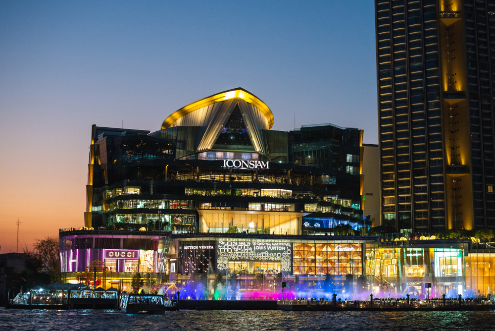 People walk passing through Louis Vuitton Shop at Gaysorn Plaza