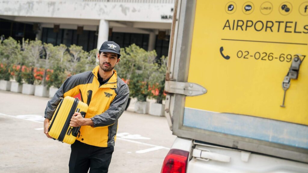 Store Your Luggage - Explore Hands-Free