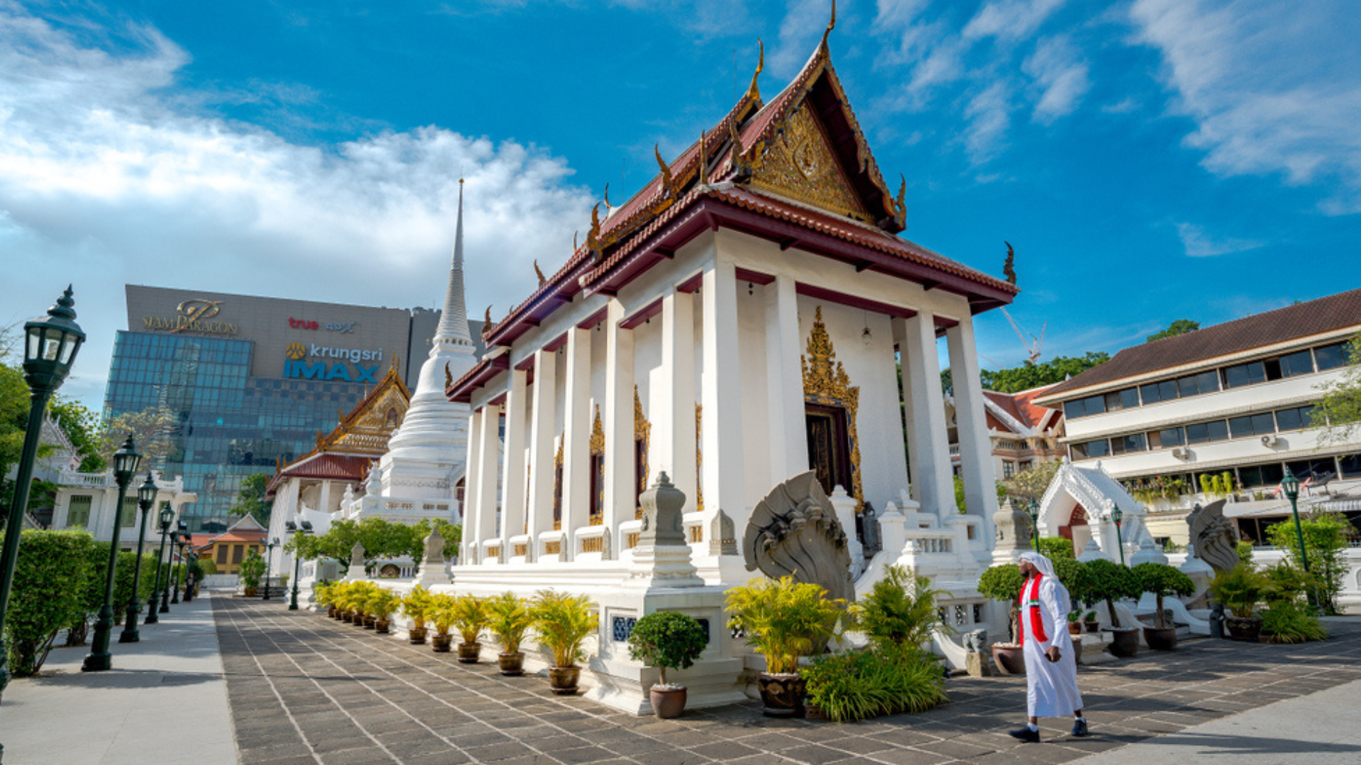 Wat Pathum Wanaram Bangkok's Most Surprising Temple
