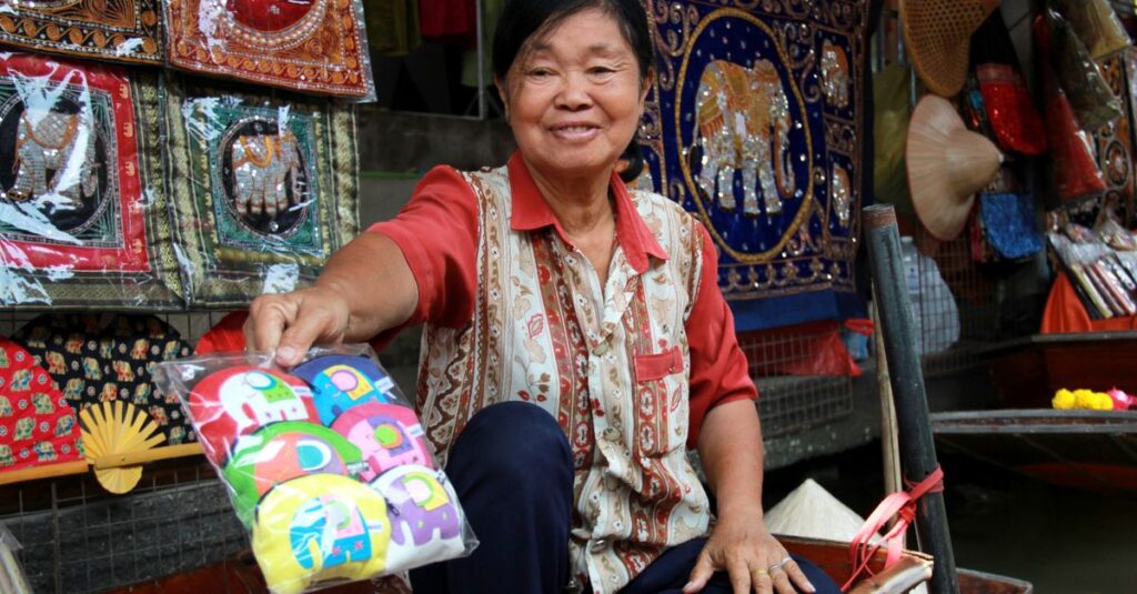 Top 10 Thai souvenirs most tourists crave