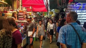 Sampeng Lane Before the Crowds