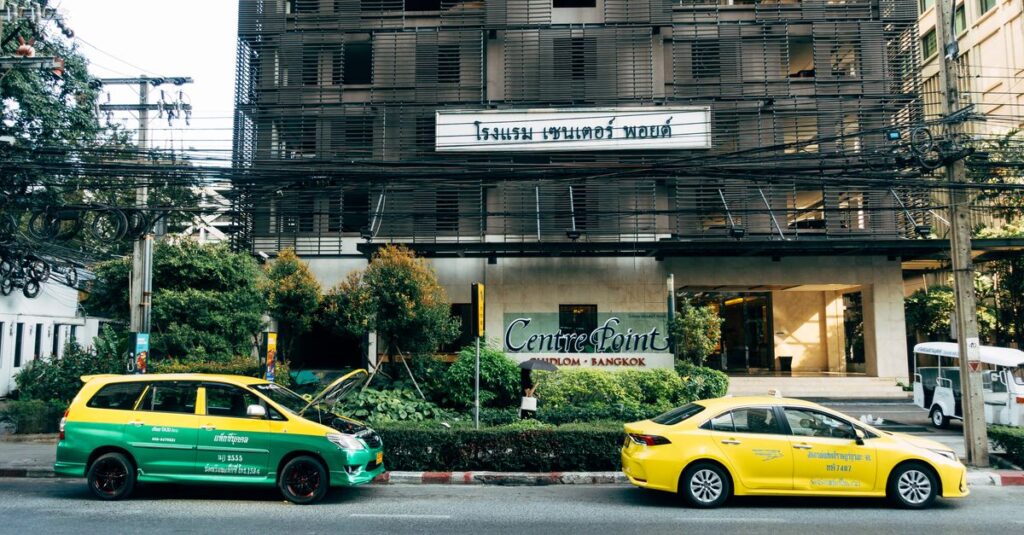 Effortless Luggage and Suitcase Delivery from Bangkok Hotels to Airports : A Comprehensive Guide