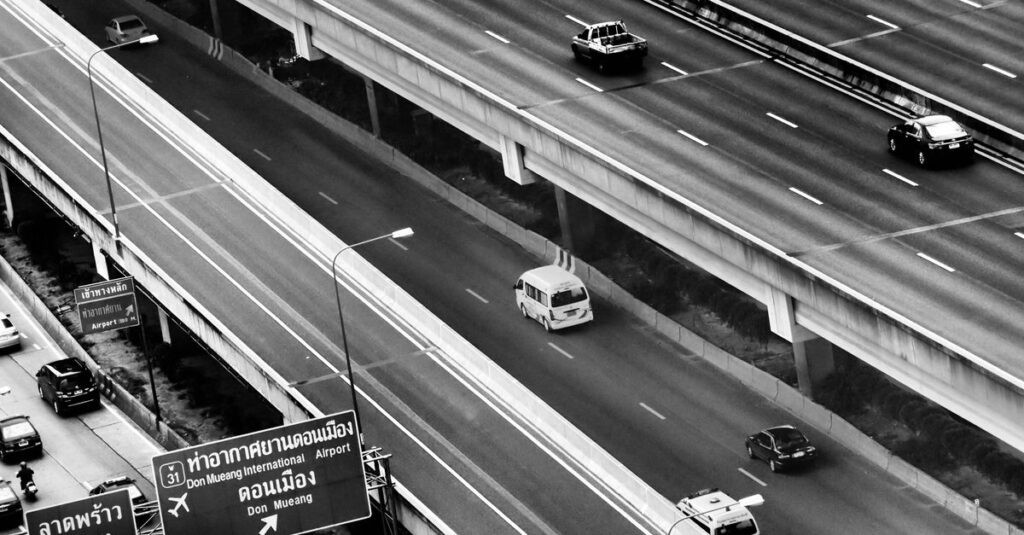 Many Easy Ways to Travel from Don Mueang International Airport to Bangkok Downtown