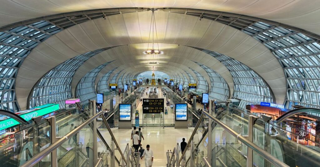 LUGGAGE DELIVERY AT SUVARNABHUMI AIRPORT (BKK)