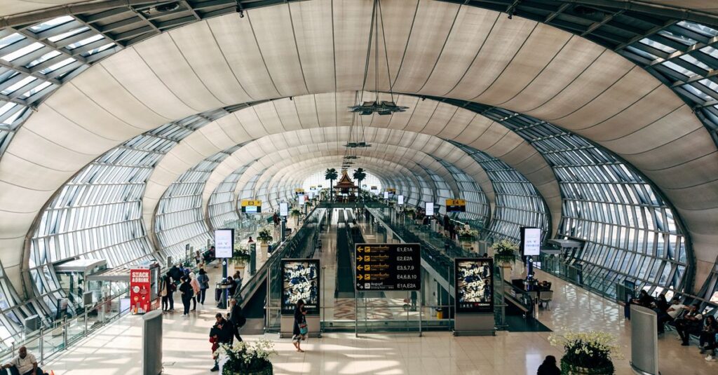 LUGGAGE STORAGE AT SUVARNABHUMI AIRPORT (BKK)
