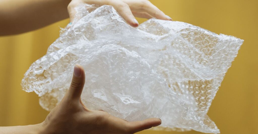 Is It Worth Wrapping Your Luggage? The Pros and Cons of Wrapping Your Luggage Before You Fly
